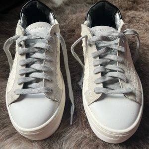 P448 Thea Sneakers women’s size 37 $40